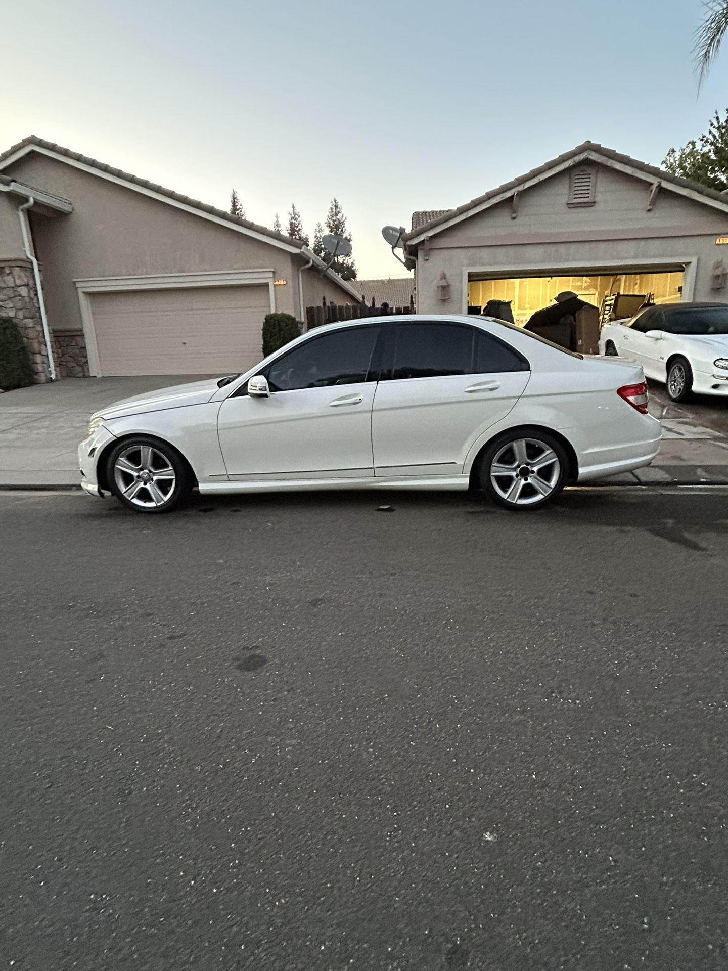 Toy Car 2010 Mercedes Benz C300 Luxury Sport(not Toy)