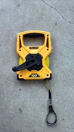 DeWalt 100ft Long Tape Measure