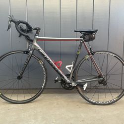 Cannondale CAAD12 58cm - Shimano 105 Groupset + Clipless Pedals