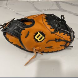 Wilson A2000 Catchers Mitt