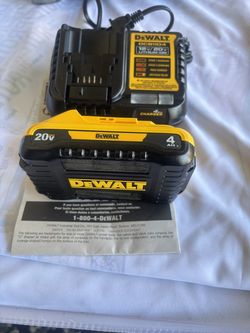 DeWalt 20V MAX 4Ah Battery and DCB1104 4-Amp 12V/20V MAX Charger