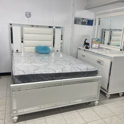 Queen Bed Dresser Miror Led 