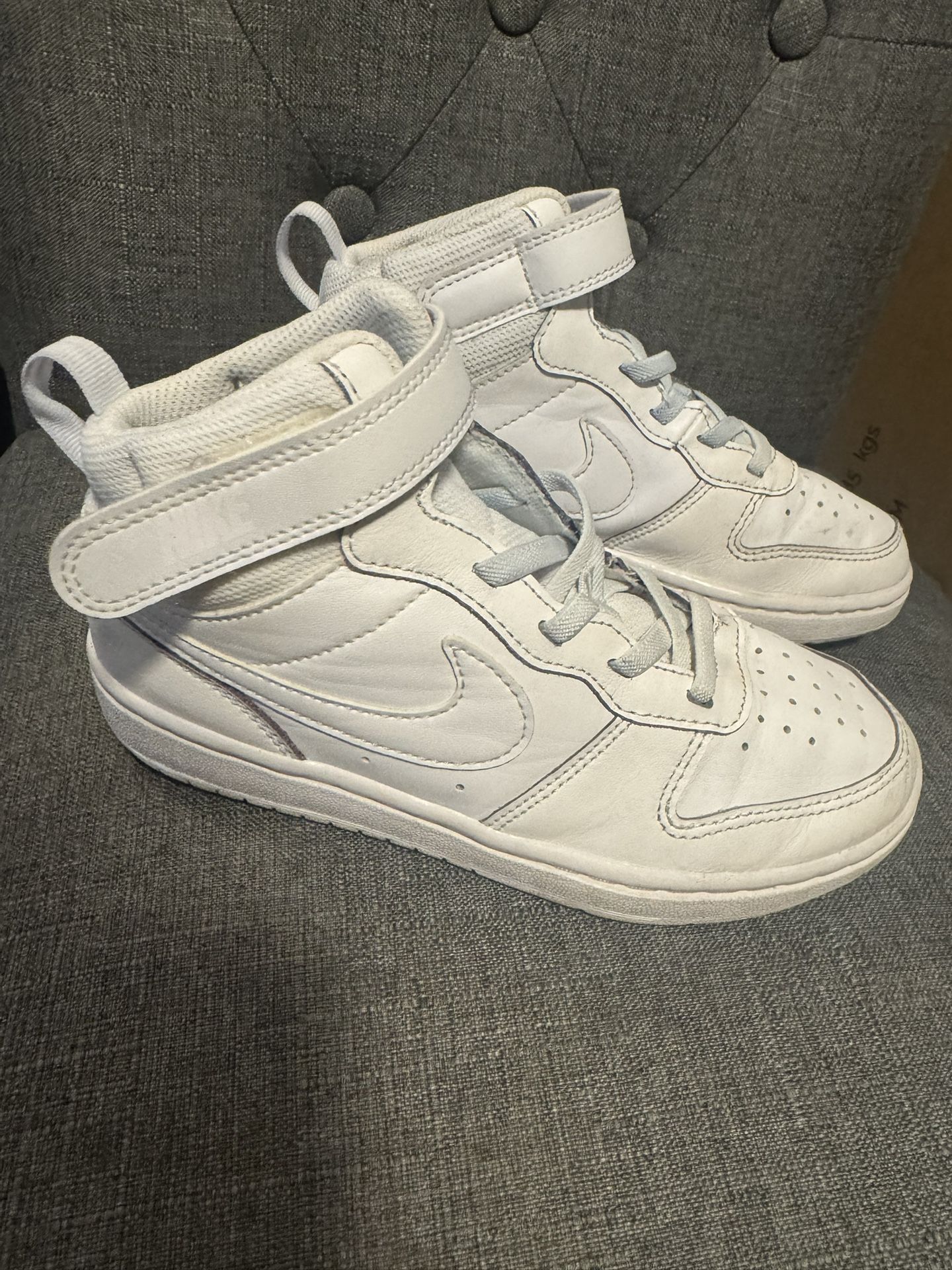 White Nike Court Borough Mid 2 (high top Shoes)