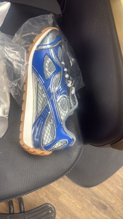 Use sneakers
