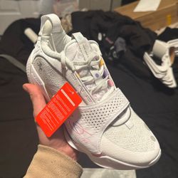 LI-NING X WADE ALL CITY 13’s Size 6 Men’s 