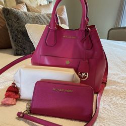 Michael Kors Bag And Wallet Like New
