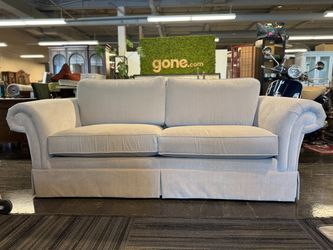 Ethan Allen Cream Bucket Style Couch