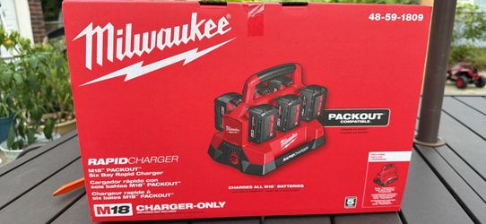 M18 18V Lithium-Ion PACKOUT 6-Port Rapid Charger