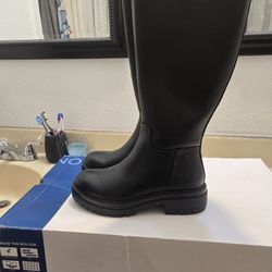 New Black Boots Size 7