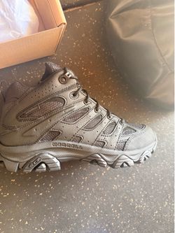 Men’s work boots 8.5