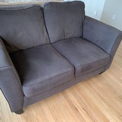 Loveseat 