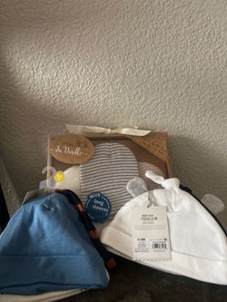 9 pack baby hats 0-6mths