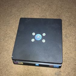 PS4 Slim 