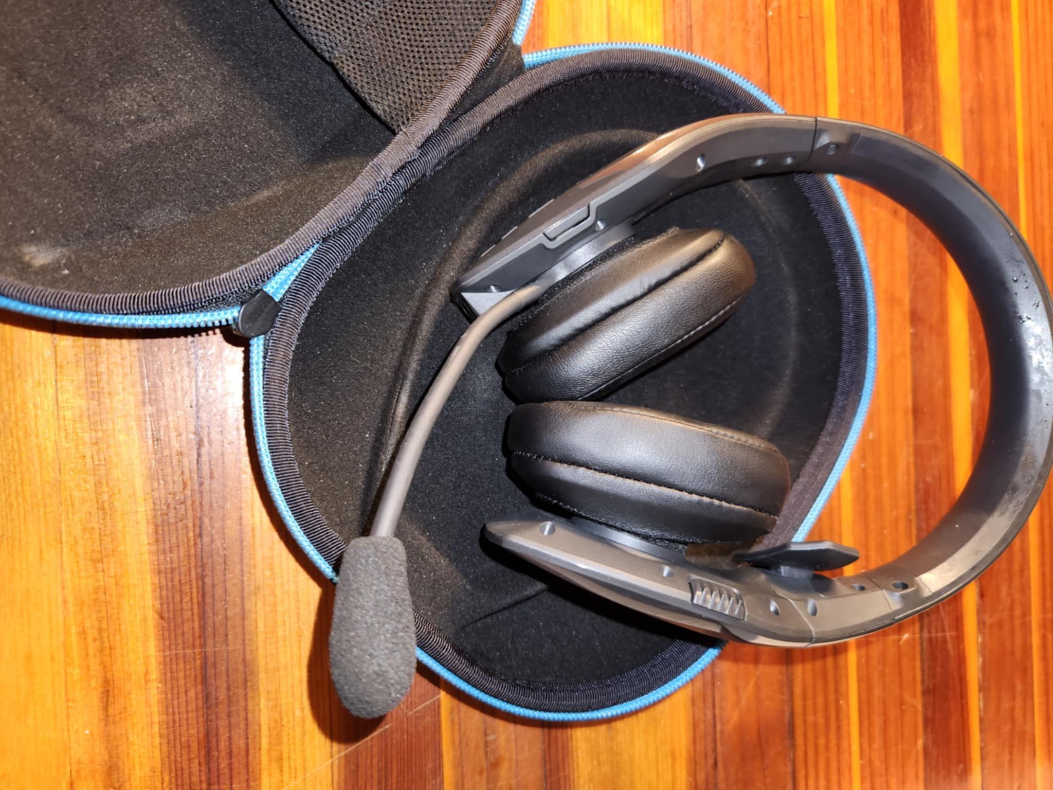 Headset Blue parrot 650