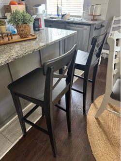 Free bar stools
