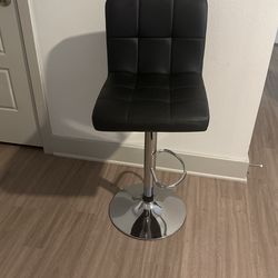 2 Bar Stools