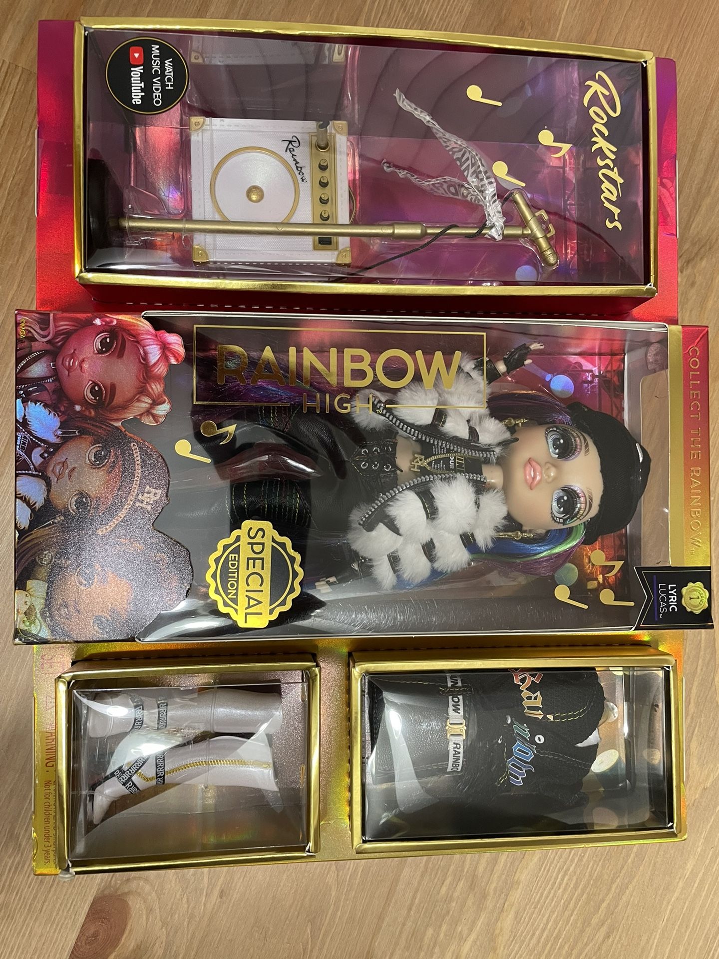 Rainbow High Rockstar Lyric Lucas Fashion Doll Complete Outfits
