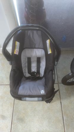 Stroller and newborn car seat