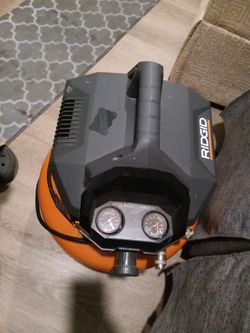 Ridgid air compressor + 16ga finish nailer +18 ga brad nailer excellent condition