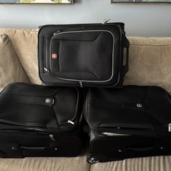 3 SWISSGEAR Carry-on Bundle