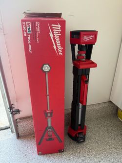 Milwaukee M18 ROCKET LED Tower Light 2130-20 – Like New/Open Box