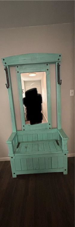 Entryway storage