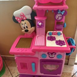 Minnie Mouse Kitchen 