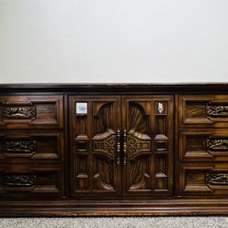 Vintage Wood Dresser With 9 Drawers