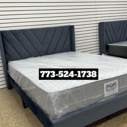 Full Size Bed 