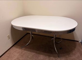 White Oval Dining Table w/ Chrome Metal Legs