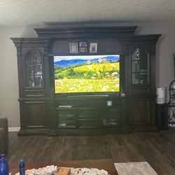 TV Entertainment Set