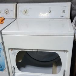 Secadora De Gas Kenmore Heavy Duty Con Garantía Lusiendo Y Trabajando Exelente $250