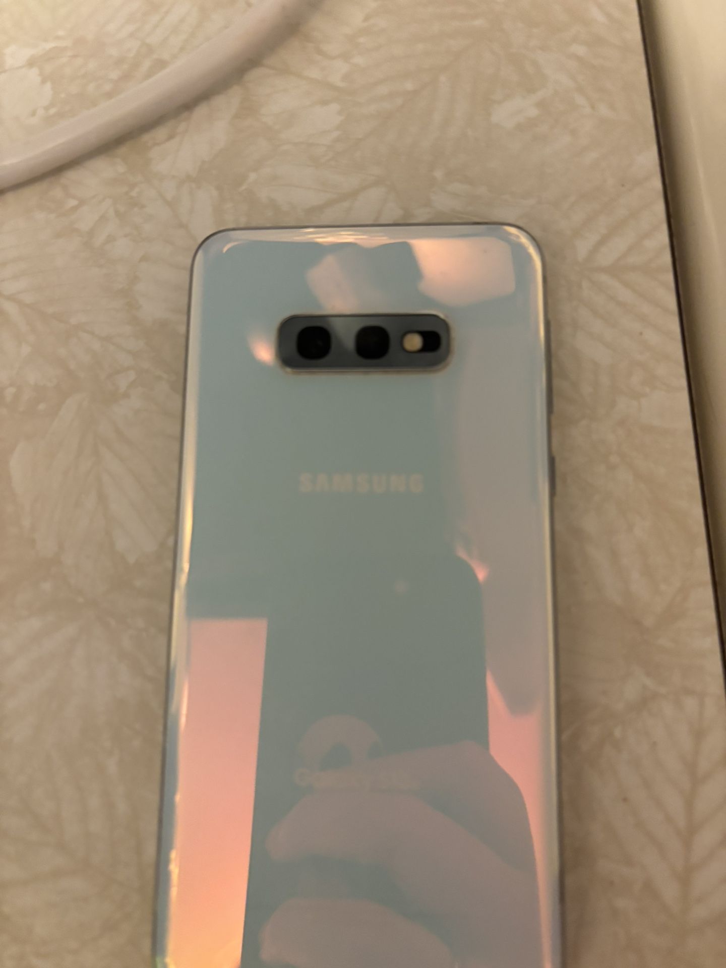 Galaxy S10 E