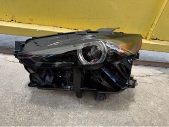 2020-2023 MAZDA CX-30 LH HEADLIGHT OEM
