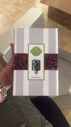 New scentsy warmer angel wings