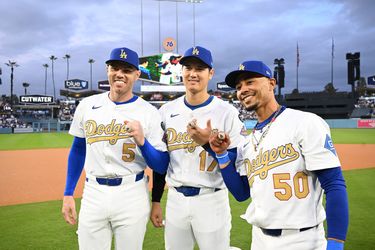 Dodgers vs D-Backs - Ring Ceremony
