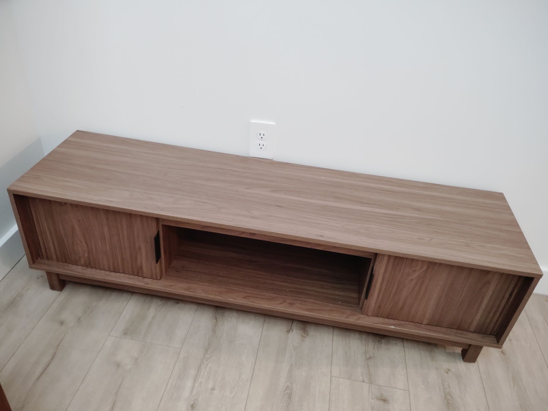 Tv stand