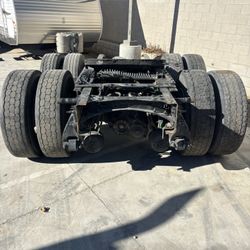 Semi Truck Detroit Rear Tandem Axles