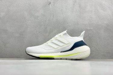 A.didas UltraBoost 21