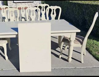 Dinning Room Set 8 Chairs/ Table With Extra Leaf