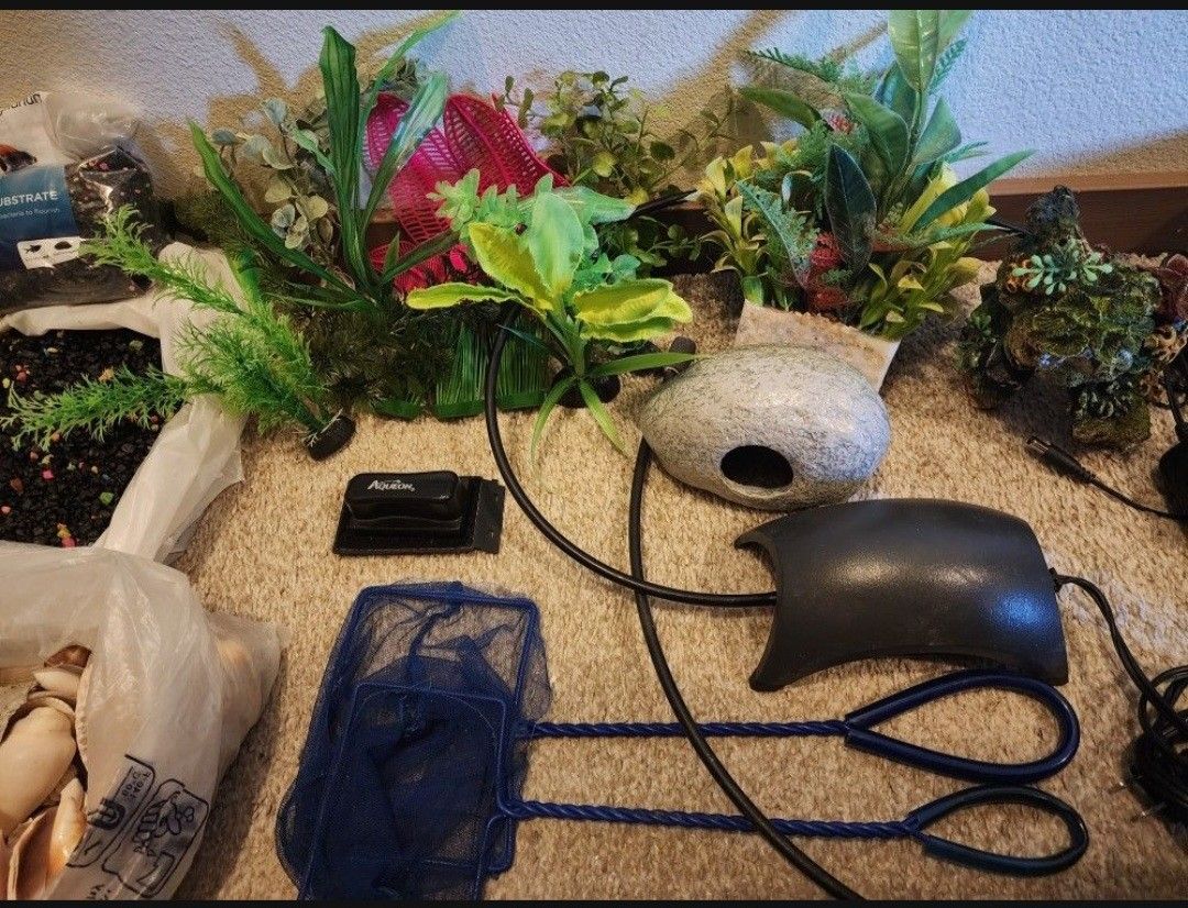 Tetra Whisper Bio-Bag Medium Disposable Filter Cartridges for Aquariums, 3 Count in one box. We have 3 boxes. All for $50.