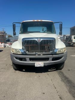 2014 International 4300 cab/chassis