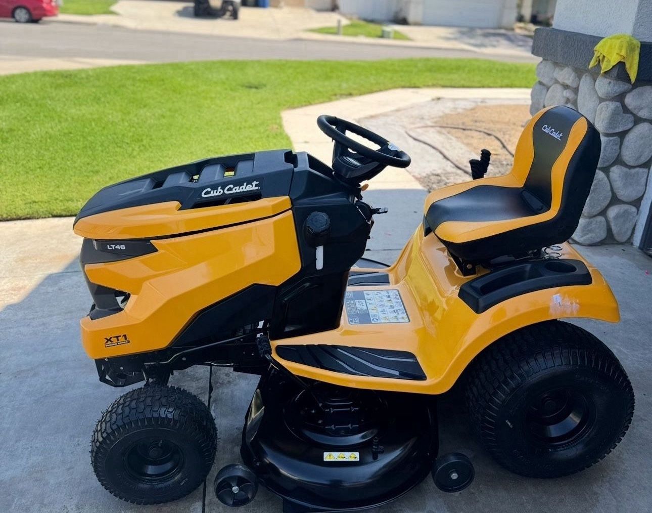 Gas Riding Mower Xt1 46 Cub Cadet