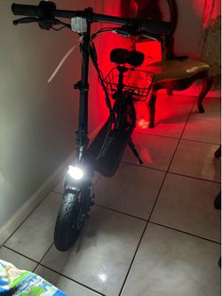 Caroma p7 ride on scooter
