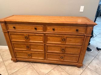 Solid Wood 8-Drawer Double Dresser