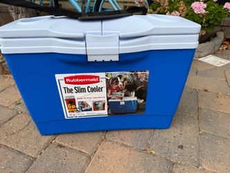 New Vintage Rubbermaid Slim Cooler