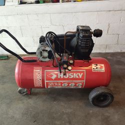 Husky Oil Lubricated Air Compressor 
