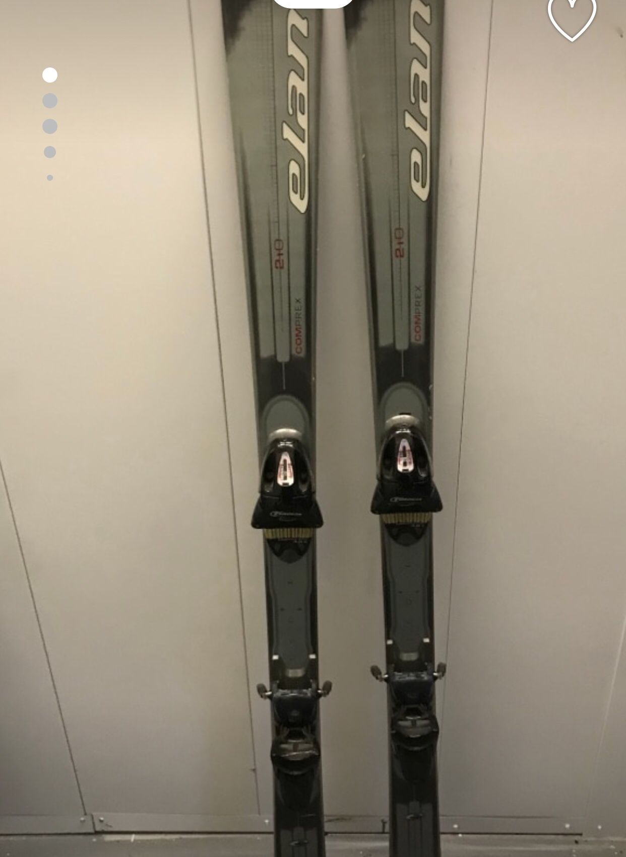 In used condition Elan integra comprex 2.0 152cm skis Definitely needs a new sharpening and wax. T7 Tyrolia bindings