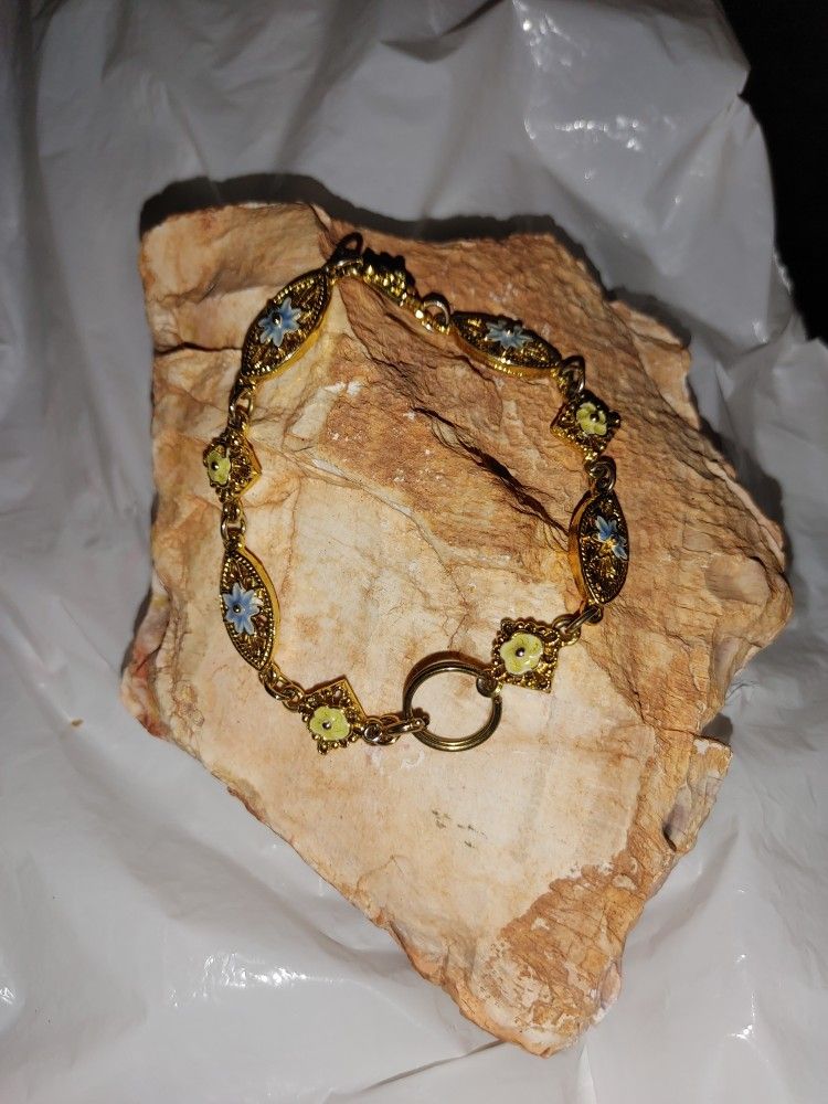 Flower Design Boho bracelet