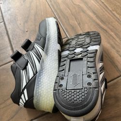 running/rolling for boys/ girls size 35( 6-8T), like new condition TULLY and Monterey Rd SJ CA 95112